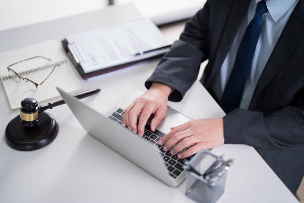 Find Top Lawyers in Bhopal Attorney Advocates Near Me