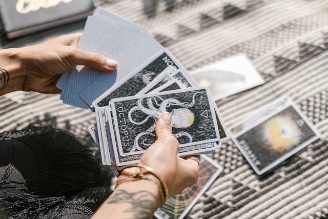 Best Online Astrologer Available in Manila Philippines