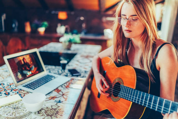 Online Guitar Classes for Kids in Houston Texas